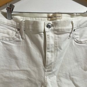 Gap 33R true skinny- white